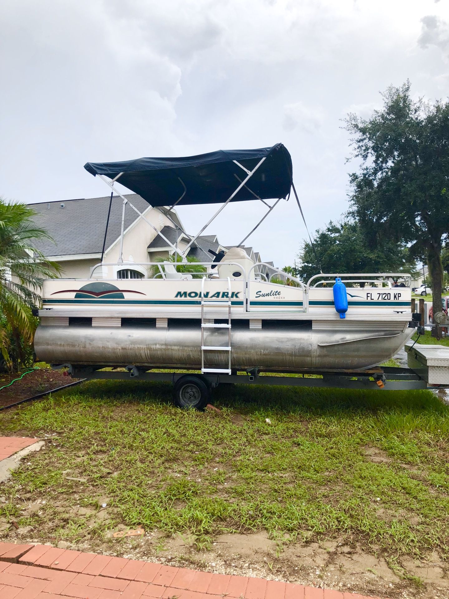 16ft center console pontoon boat for Sale in Haines City, FL OfferUp