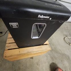 Fellowes Paper SHREDDER