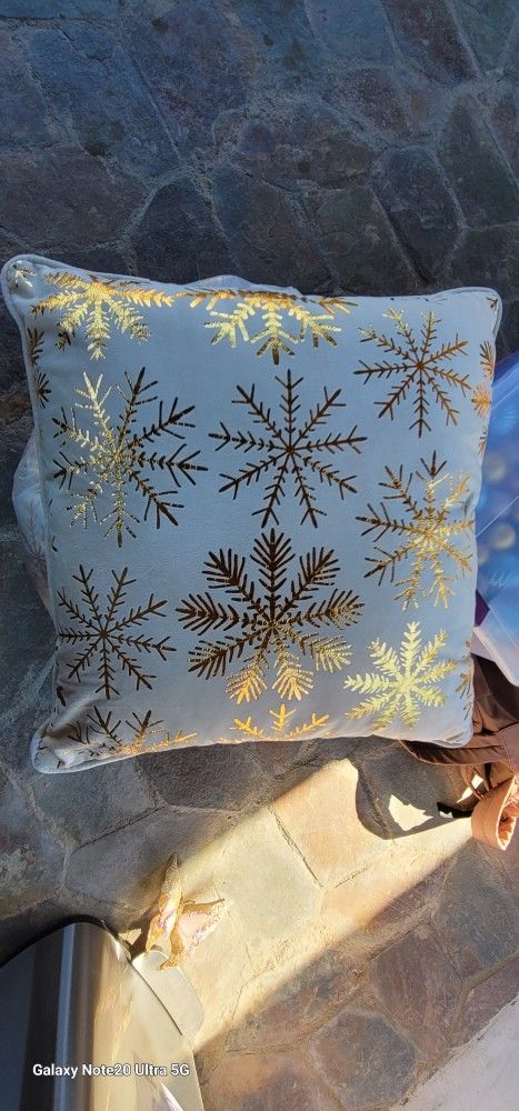 4 Xmas Pillows