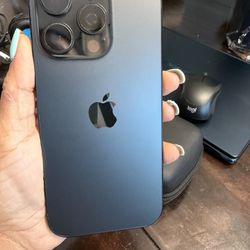 iPhone 16 Pro Black 1TB Unlocked 