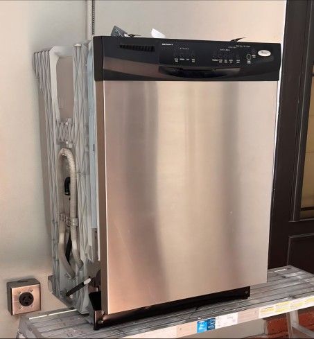✨️🚨🔆Whirlpool🔆🚨✨️ S-Steel Dishwaher Great Condition