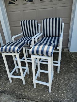 2 Patio High Chairs, 2 High Stools, QUALITY Like New
