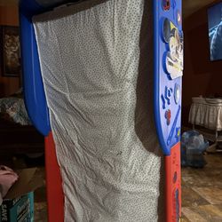 toddler bed 