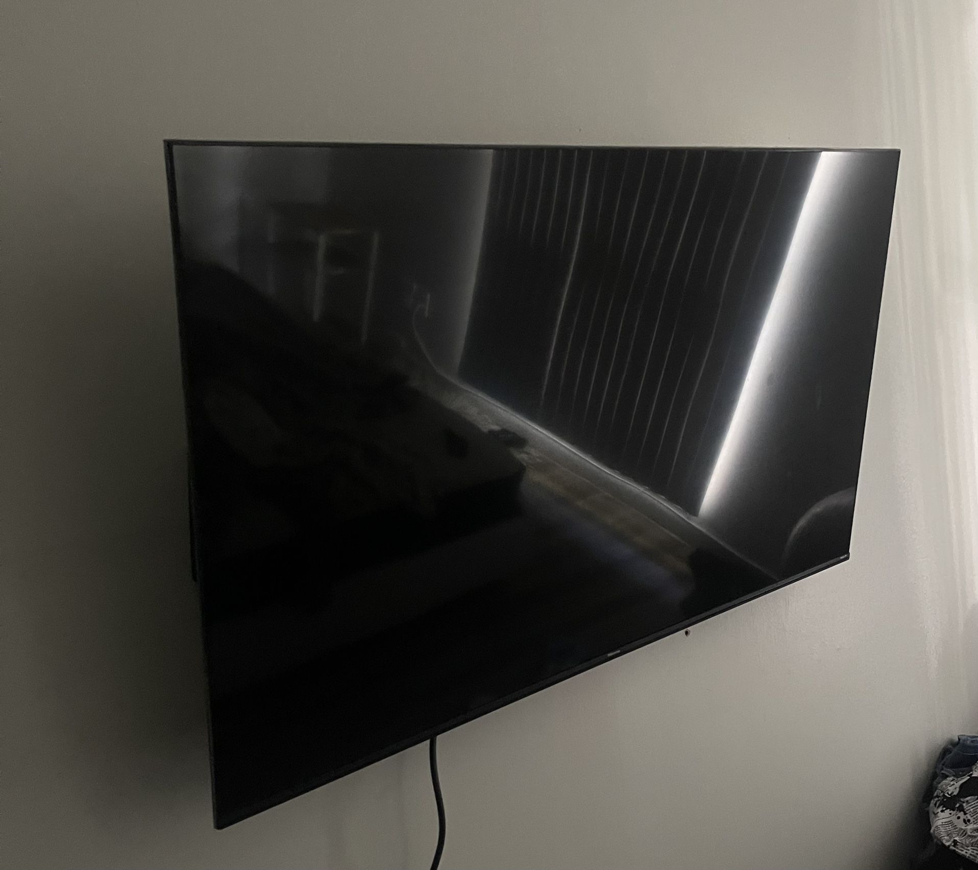 58 Inch SMART Tv/Roku