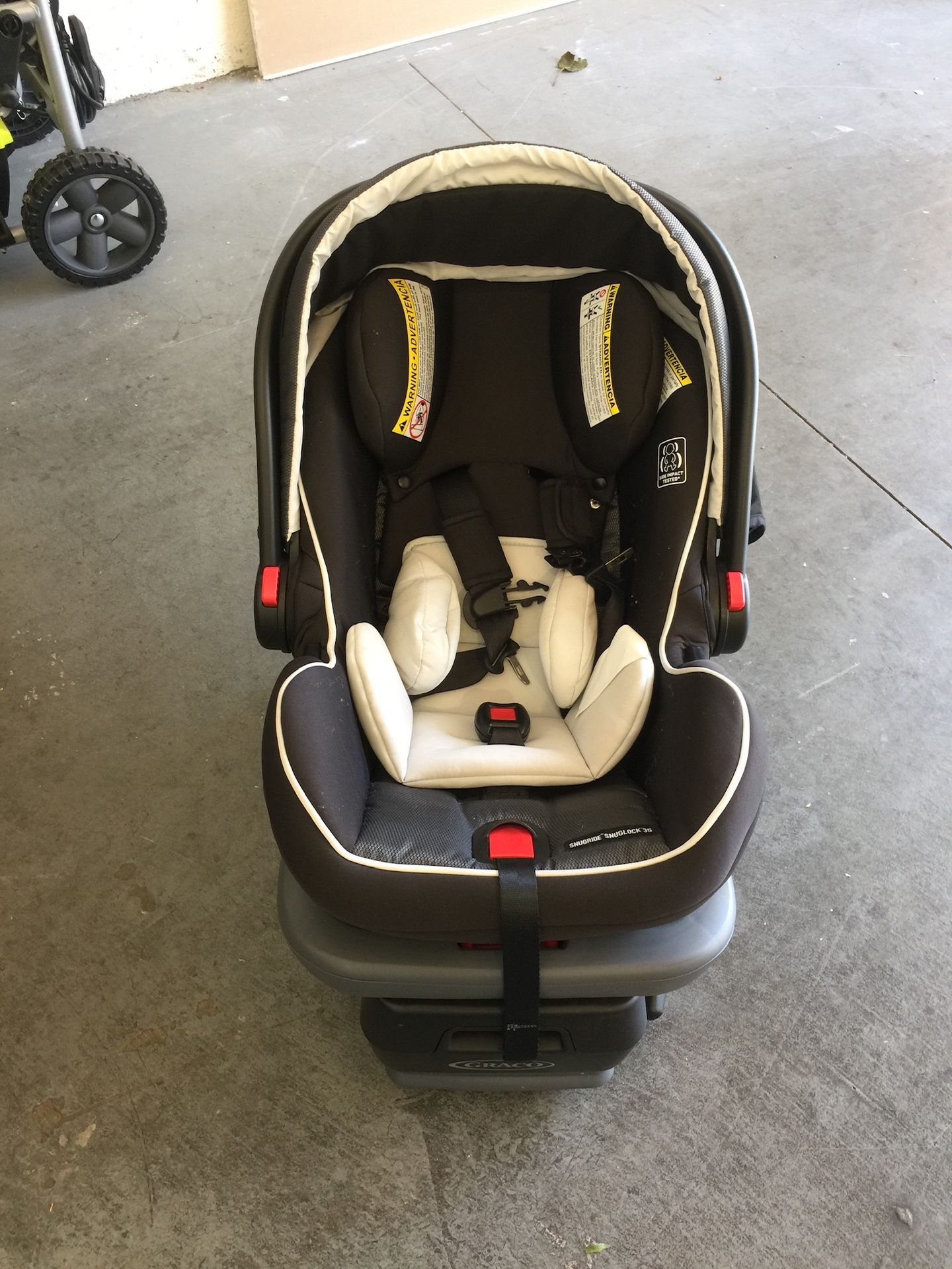 Graco snugride snuglock 35 lx infant car seat deals