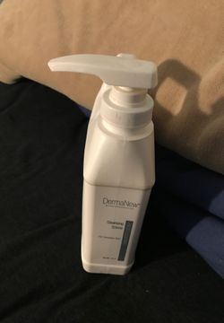 Professional 32oz DermaNew cleansing cleam