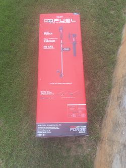 Milwaukee Weed Eater And Blower With Battery And Charger 