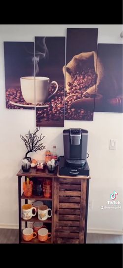 Table and wall art