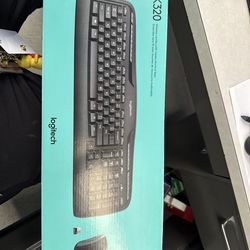 MK320 Logitech keyboard and mouse
