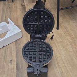Rotating Belgian Waffle Maker