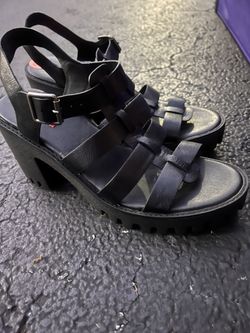 Brand New Women’s Sandals Size 9 1/2 $10