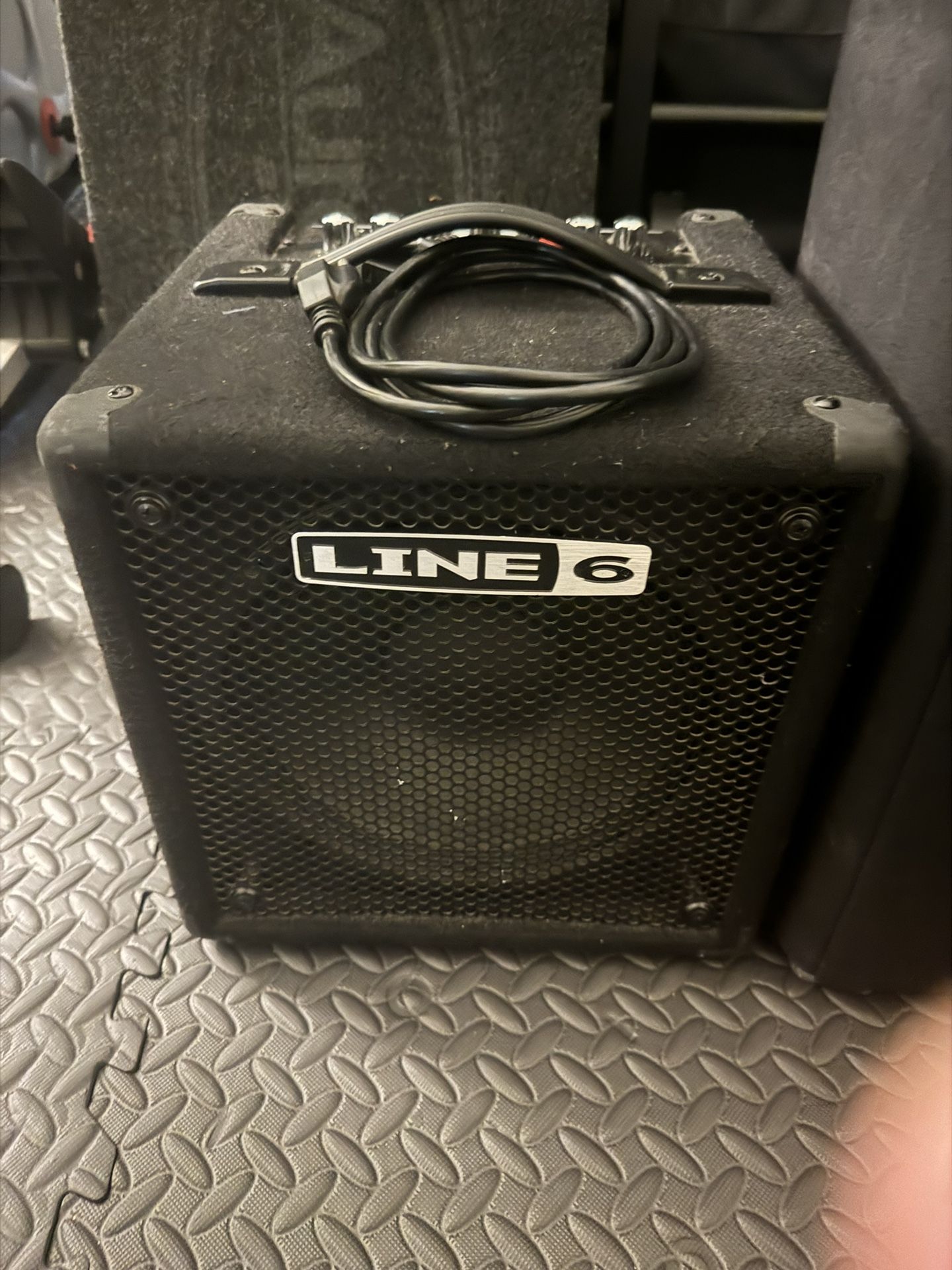 Line 6 Bass Amp