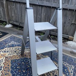 Aluminum Ladder