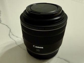 Canon RF 35mm f/1.8 Macro IS STM