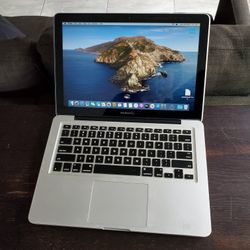 Apple MacBook Laptop 