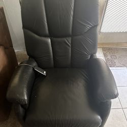 Black Leather Massage Chair 