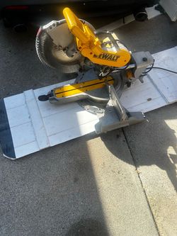 Dewault DWS780