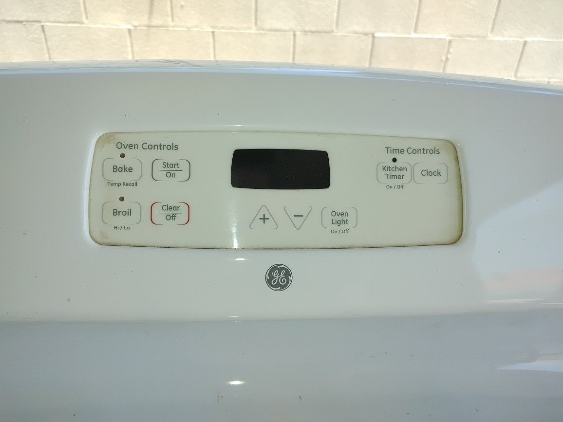 General Electric (GE) gas stove (No Delivery)