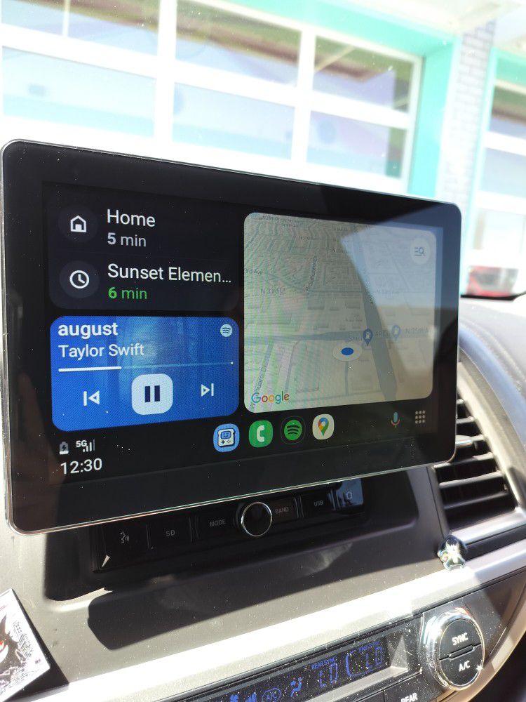 Car Stereo With 10" Tablet Screen 