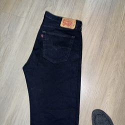 BLK LEVI JEANS 501