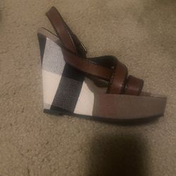 Burberry Shoes Size 8