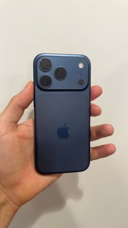 Apple iPhone 16 pro 256gb blue color AT&T or cricket and some Mexico carriers new 2 cycle count