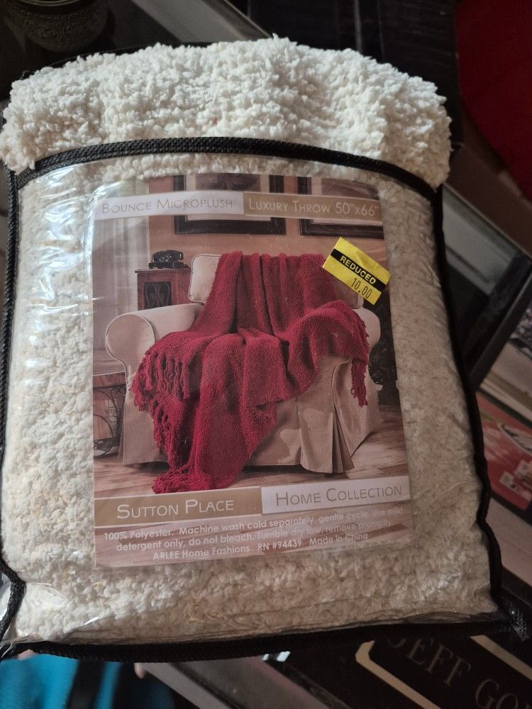 Bounce Microplush Luxury Throw blanket  Sutton Place Home Collection.
