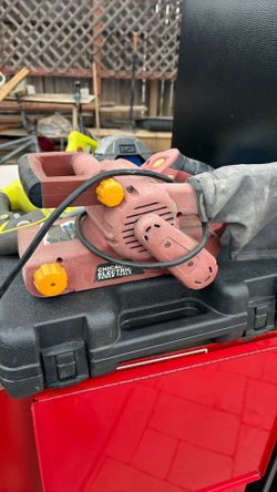 Chicago Electric Power Tools 3 in. x 21 in. Belt Sander.