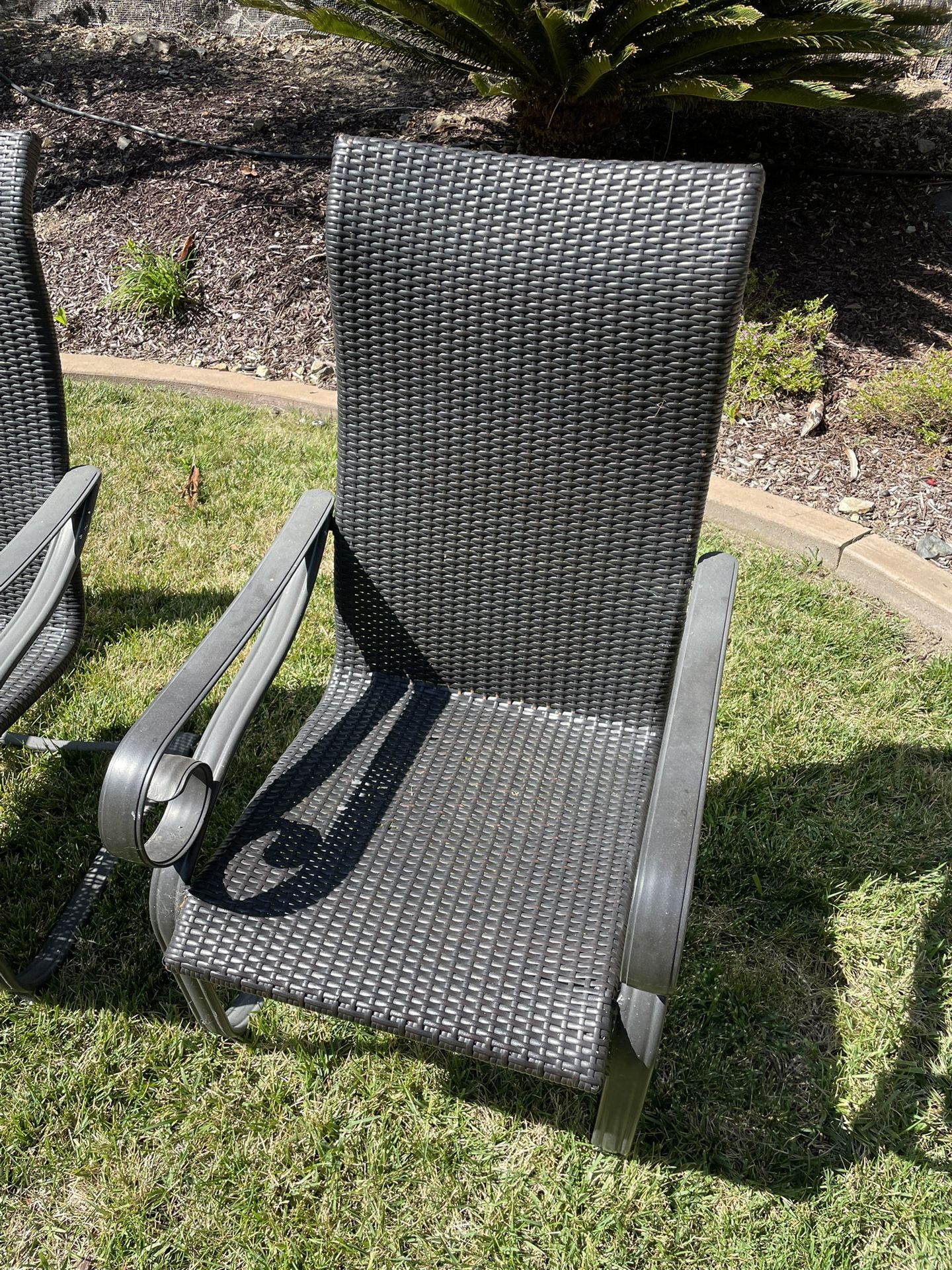 6 Outdoor Patio Chairs