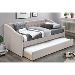 Beige Daybed With Trundle 