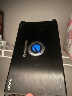 Stunt wall and bass amp