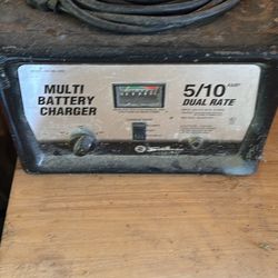 Schumacher   6 Battery Charger