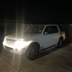 2004 Mountaineer