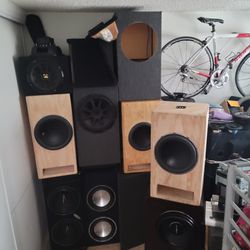 BUNCH OF HARD HITTING SUBWOOFERS ON SELL READ THE DESCRIPTION 