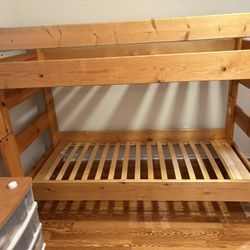 Bed dresser Set