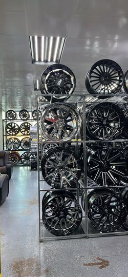 CUSTOM WHEELS AND TIRES $40 DOWN