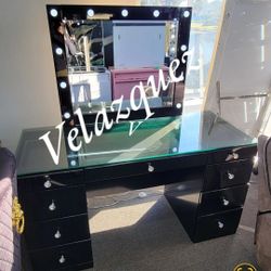 ✅️✅️Black Makeup Vanity Desk With Glass Top, LED Mirror ✅️✅️