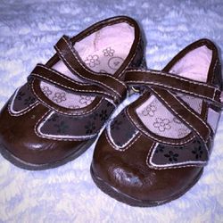 Baby & Toddler Girls Size 4 Brown Shoes
