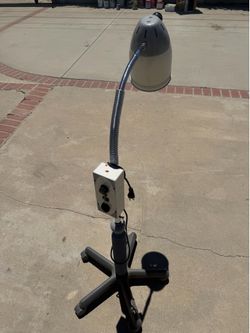 Professional Infrared Therapy Lamp – Solmed Plus IR-3000 Series  Professional infrared heat therapy unit in good working condition. Adjustable intensi