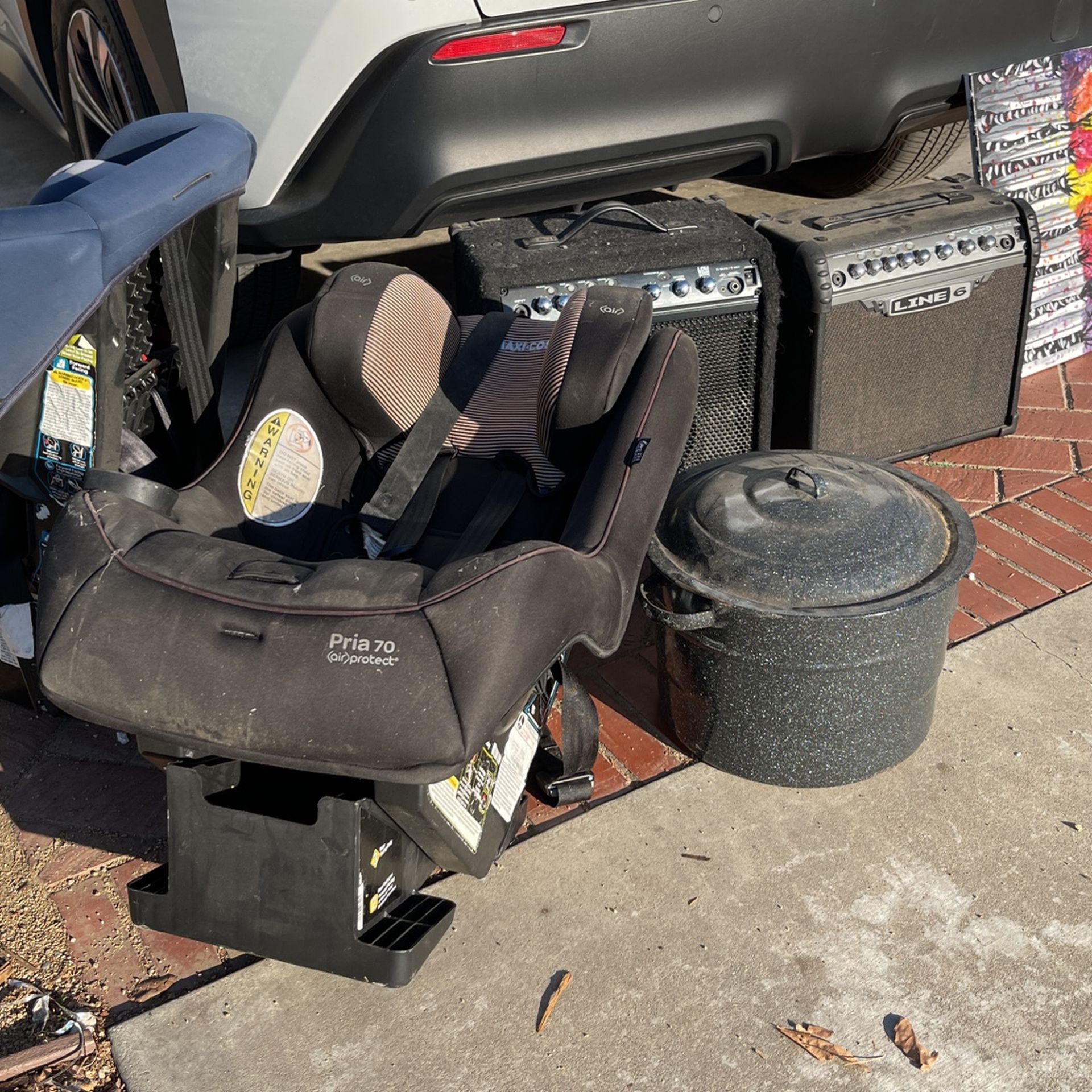 Free Car seats X2 Amps X2