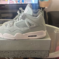Retro Jordan Abundance 4s