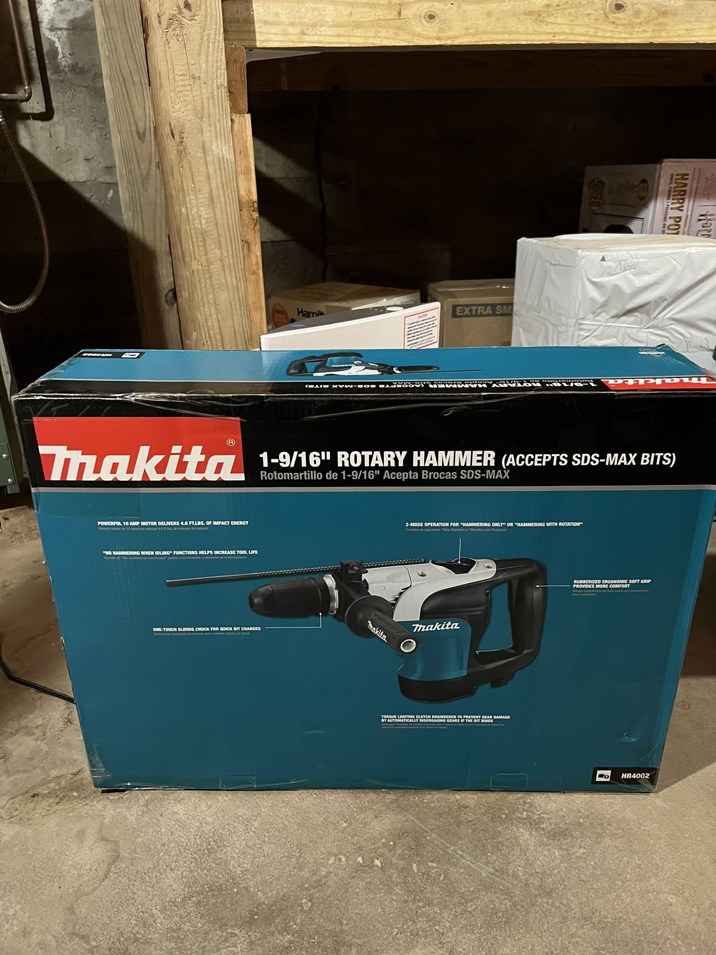 Makita 1-9/16” Rotary Hammer