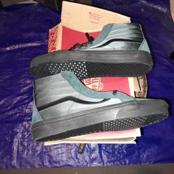 2016 Vans HIGH TOPS (SIZE 11.5)