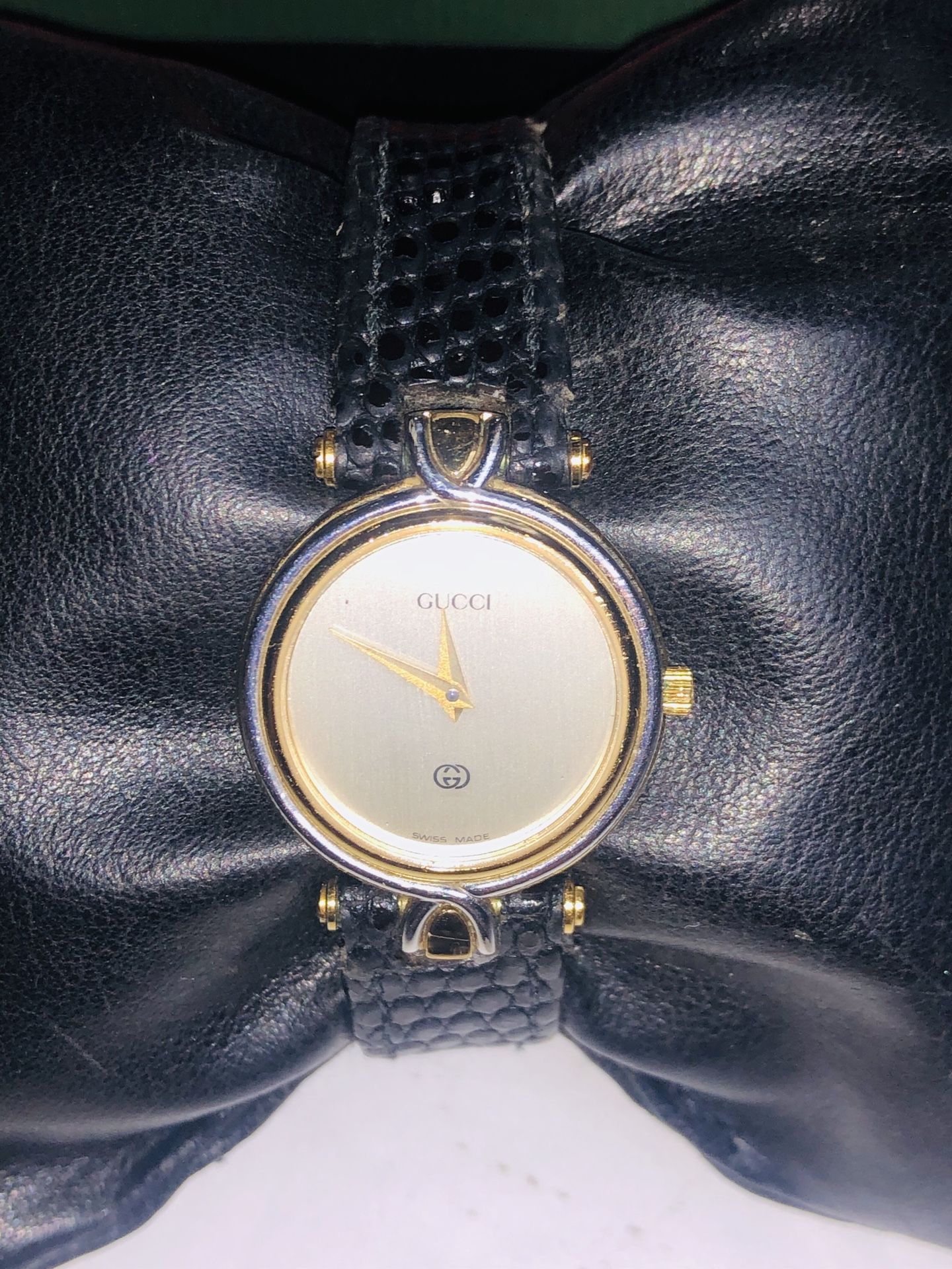 Gucci watch very nice