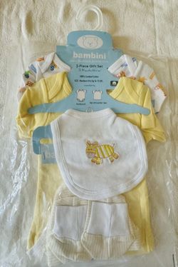 New 5 Piece Gift Set Size Newborn