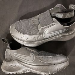 Nike Toddler Flex Runner Size 10c 