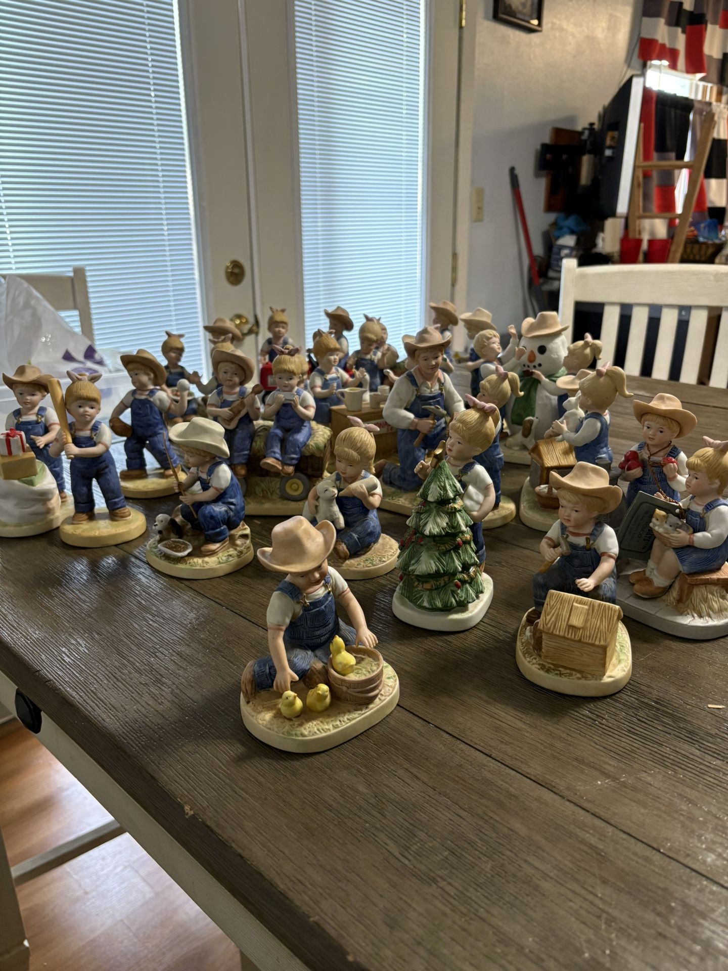 HOMCO DENIM DAYS FIGURINES LOT (21)