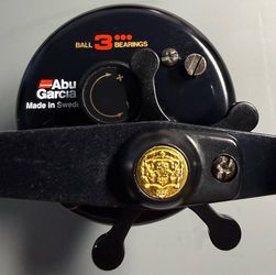 Abu Garcia Black Max 6600W Round Baitcast Reel 4.0:1 3BB Right-Hand