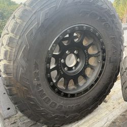 17” Method Wheels Toyo Rt 35x12.5017