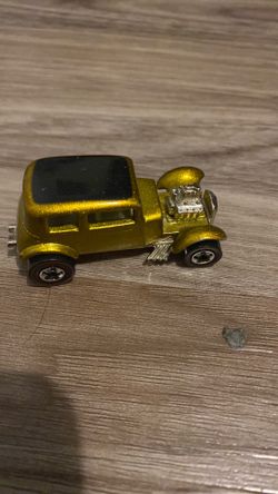 Vintage 1968 Hot Wheels Redline 1/64 Spectraflame Gold Classic 32 Ford Vicky USA